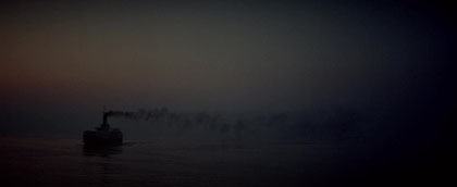 Filmruta från öppningsscenen Morte a  Venezia