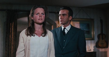 Filmruta från The Boston Strangler med Montgomery Clift och Lee Remick